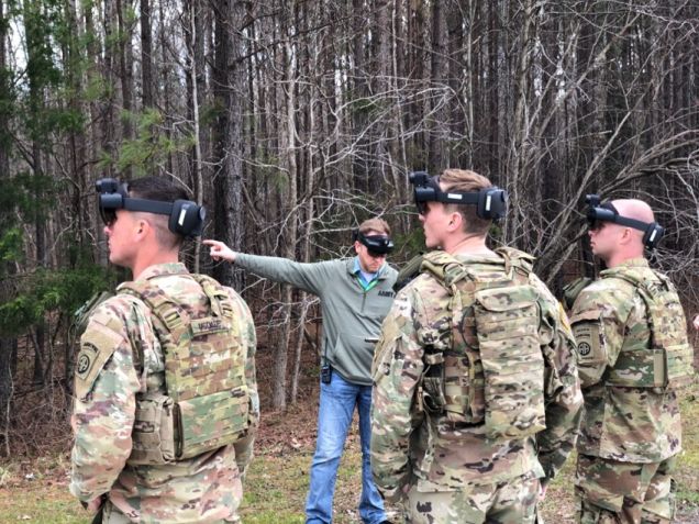US Army soldiers using their new IVAS, based on the Microsoft HoloLens. (US Army)