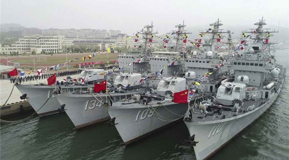 The Chinese navy decommissioned four Type 051-class destroyers in a ceremony held at the North Sea Fleet base in Lushun on 16 May.
