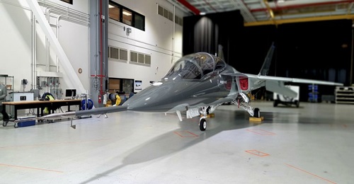 Seen at Boeing's St Louis plant in the United States, the T-X aircraft is billed by Boeing and its Saab partner as being a strong prospect for the international trainer and light fighter market. Both companies have projected sales in the region of 2,60...
