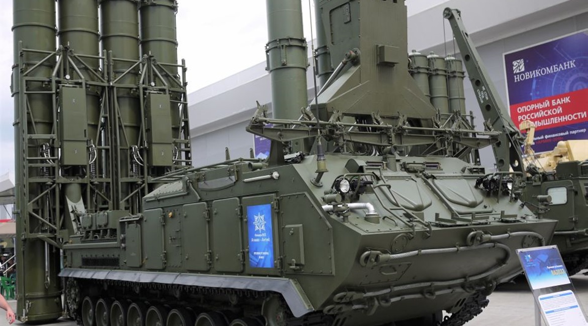Almaz-Antey Air and Space Defence Corporation presented a new transporter, erector, launcher and radar (TELAR) vehicle designated as the 9A383E at Army 2019.