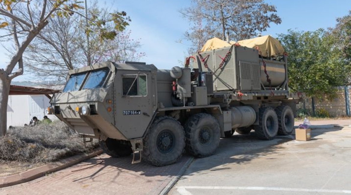 The IDF had developed two different sprays: one stains skin blue, while the other is foul smelling.