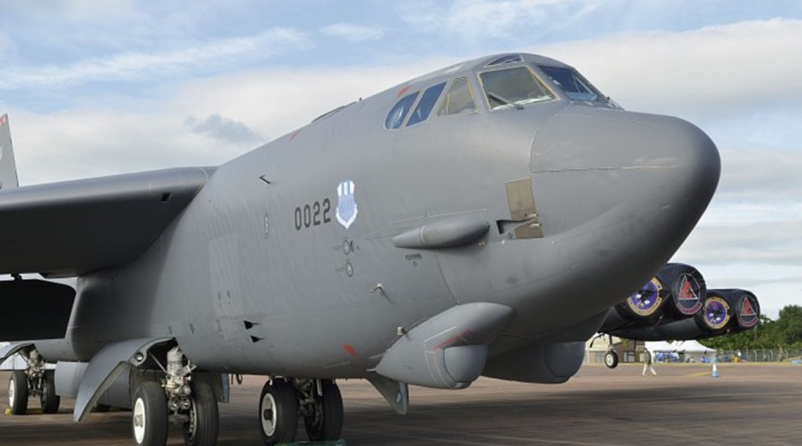 Boeing has selected Raytheon to equip the B-52 with its AESA radar technology.