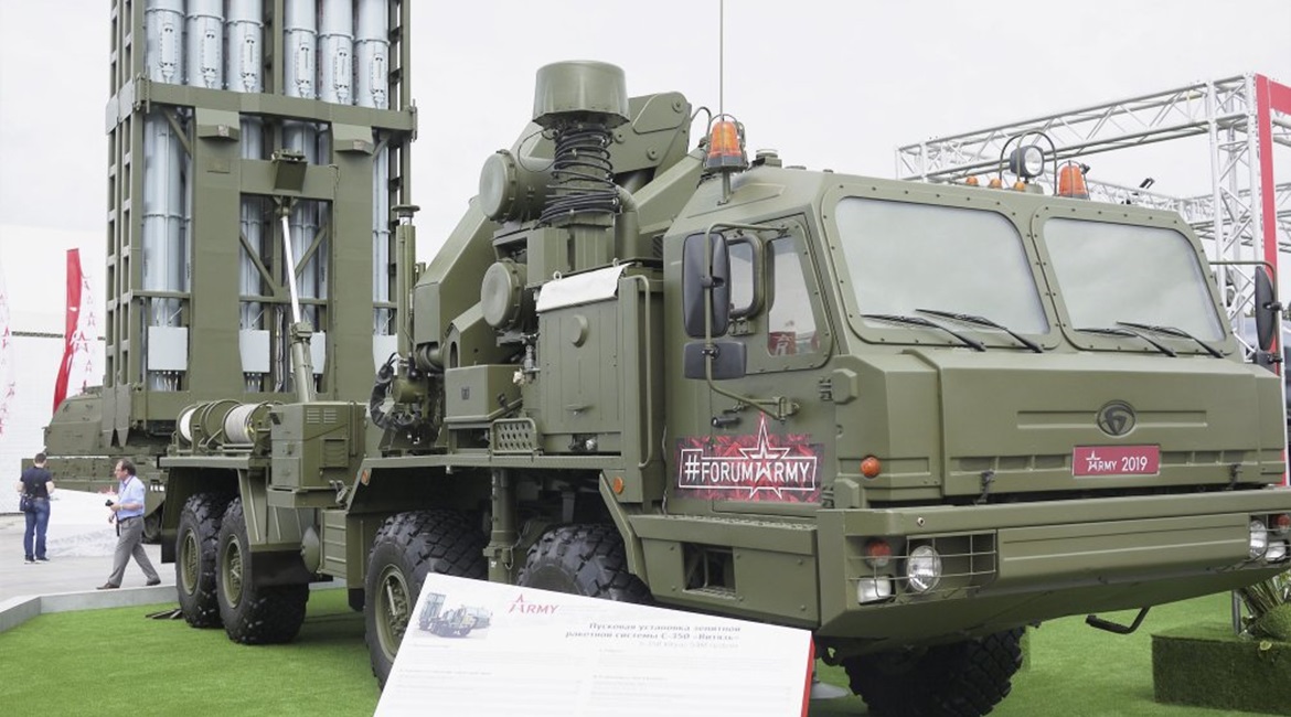 Production ready S-350 Vityaz SAM system 50P6 TEL armed with 12 9M96D missiles, each of which has an approximate range of 120 km, displayed at the Army 2019 defence exhibition held in Kubinka close to Moscow on 25-30 June.