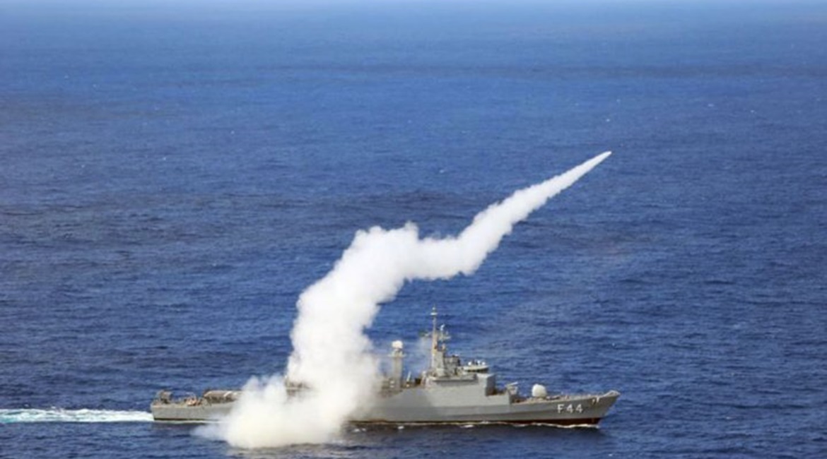 The Brazilian Navy frigate 
        
         fired the third and final prototype of the locally developed MANSUP anti-ship missile on 10 July.