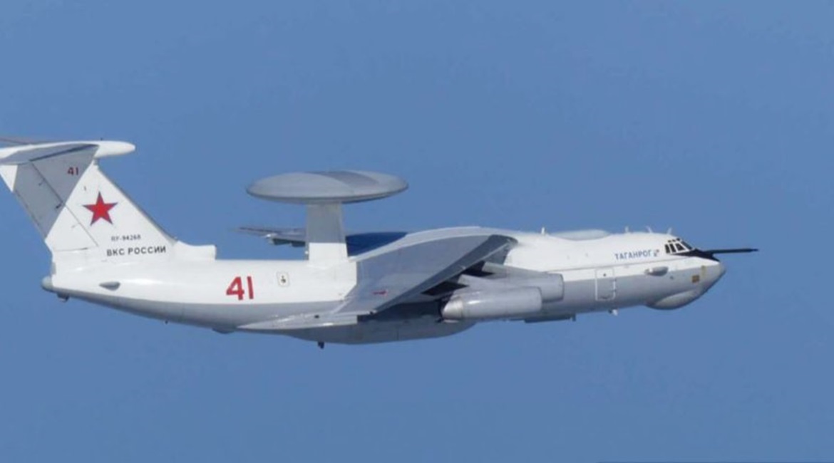 A photograph reportedly taken on 23 July from a Japanese military aircraft showing the VKS Beriev A-50 AEW&C aircraft at which South Korean fighters fired warning shorts. The A-50 was accused of having violated South Korean airspace twice that same day.