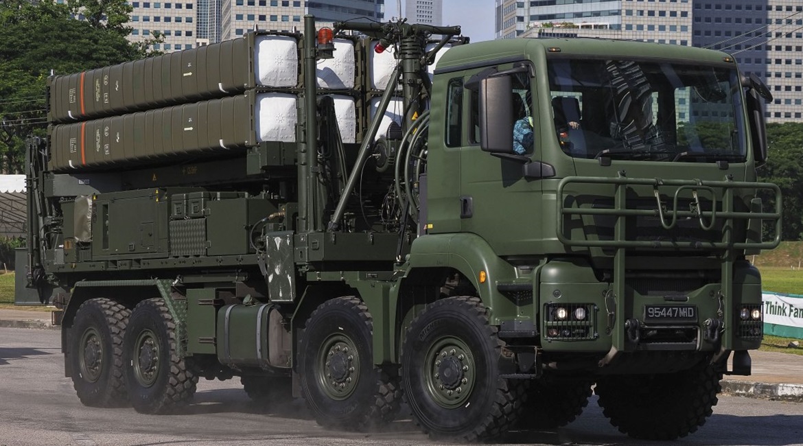 The Republic of Singapore Air Force's new Aster 30 SAM system made its debut public appearance during Singapore's 54th National Day celebration.