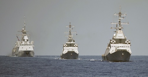leads another Saar 5 with the ALPHA radar during Exercise 'Mighty Waves' on 7 August, followed by the French frigate 
        
        .