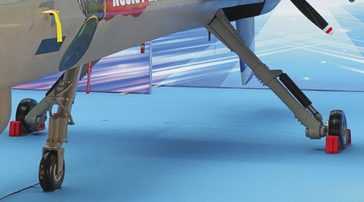 Reinforced landing gear and additional flow measurement probes can be seen on NCSIST's MALE UAS mock-up, indicating a mature design that places emphasis on reliable operation.
