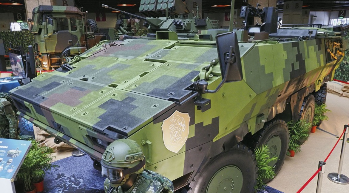 The Taiwanese Ministry of National Defense's Materiel Production Centre unveiled the second prototype of its next-generation Cloud Leopard II 8×8 armoured vehicle development at TADTE 2019.