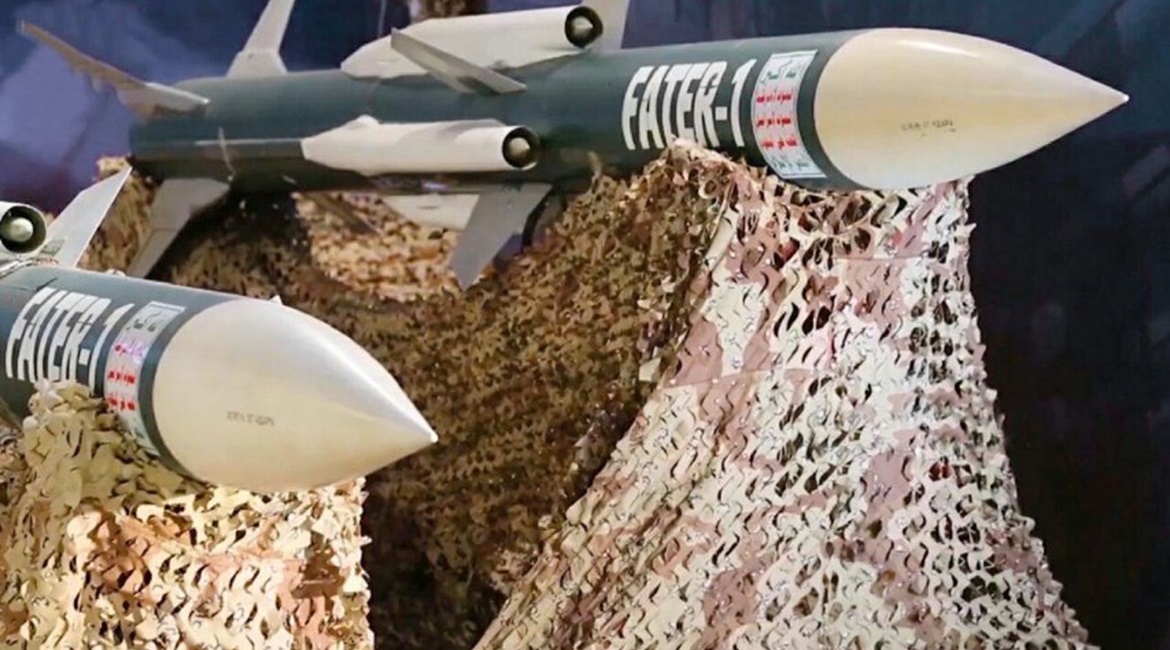 The Fater-1 missile appears to be identical to the 3M9 of the 2K12 system.