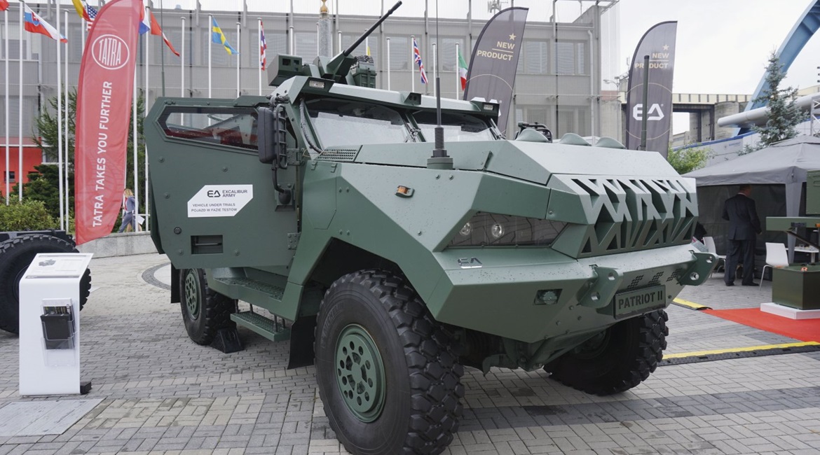 A Patriot II protected mobility vehicle on display at MSPO 2019. This variant is provided with a ROWS armed with a 20 mm automatic cannon, and has space for six dismounts.