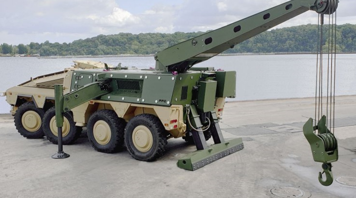 The recovery module developed by FFG for the Boxer.
