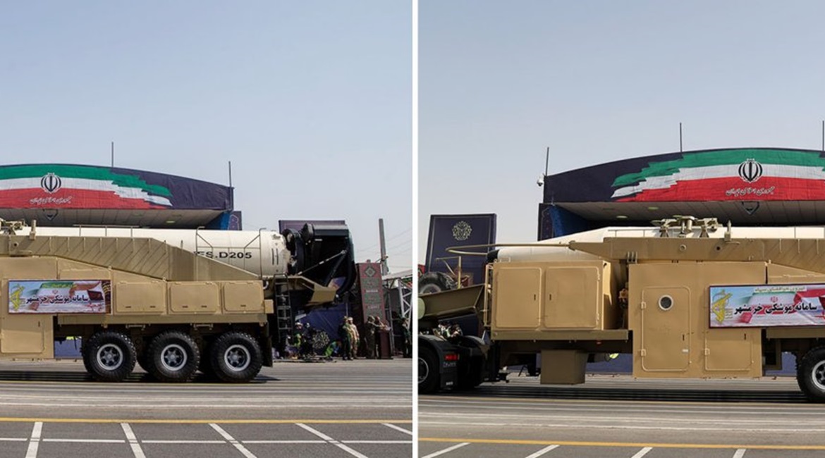 Two Khorramshahr ballistic missiles featured in the 21 September parade, one with a previously unseen and smaller re-entry vehicle (left), the other with the original re-entry vehicle (right).