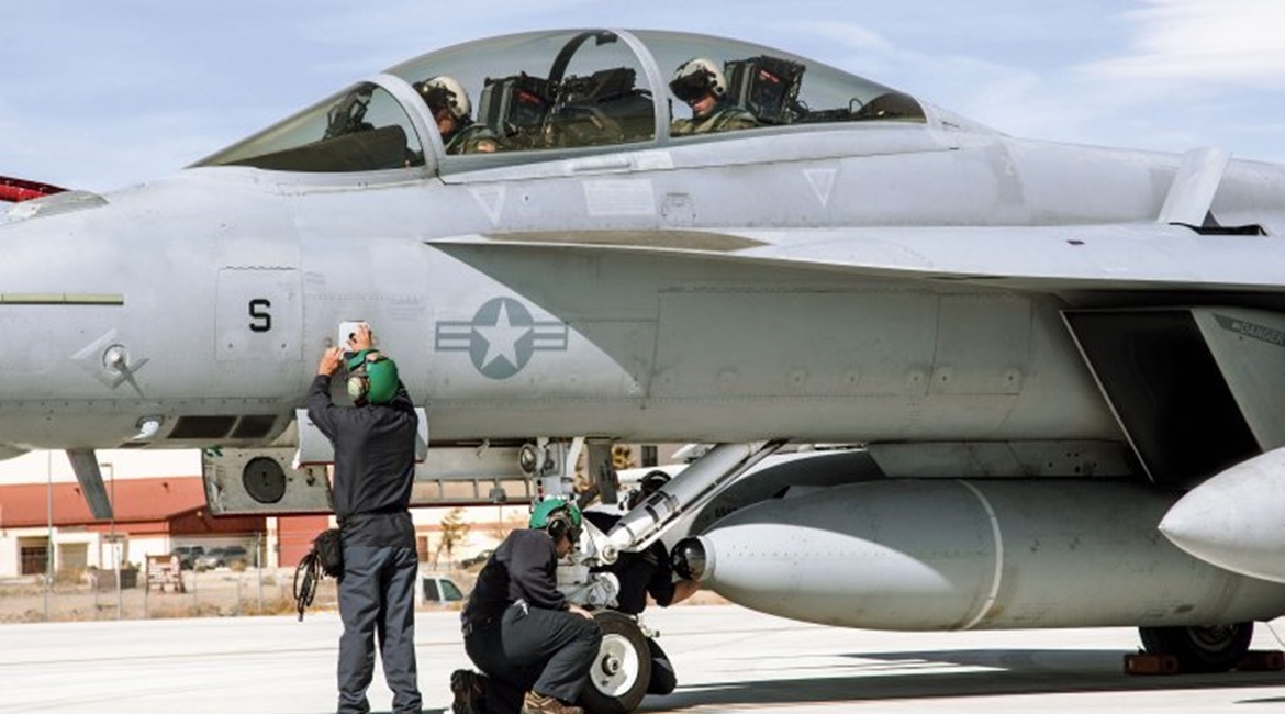 The Super Hornet is fitted with a podded IRST system that doubles as a centreline fuel tank. Already fitted to US Navy aircraft, it is also to be rolled out to the Royal Australian Air Force.