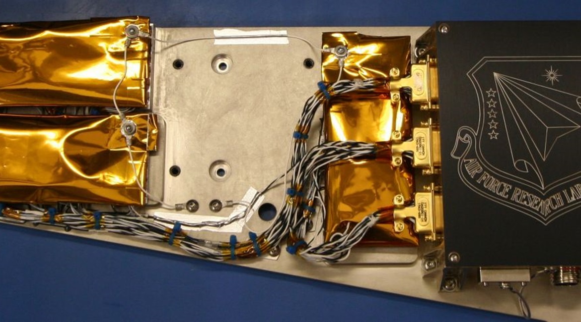 The AFRL's Advanced Structurally Embedded Thermal Spreader (ASETS-II) heat pipe experiment measures the microgravity performance, startup characteristics, and long-term performance of an oscillating heat pipe on orbit.