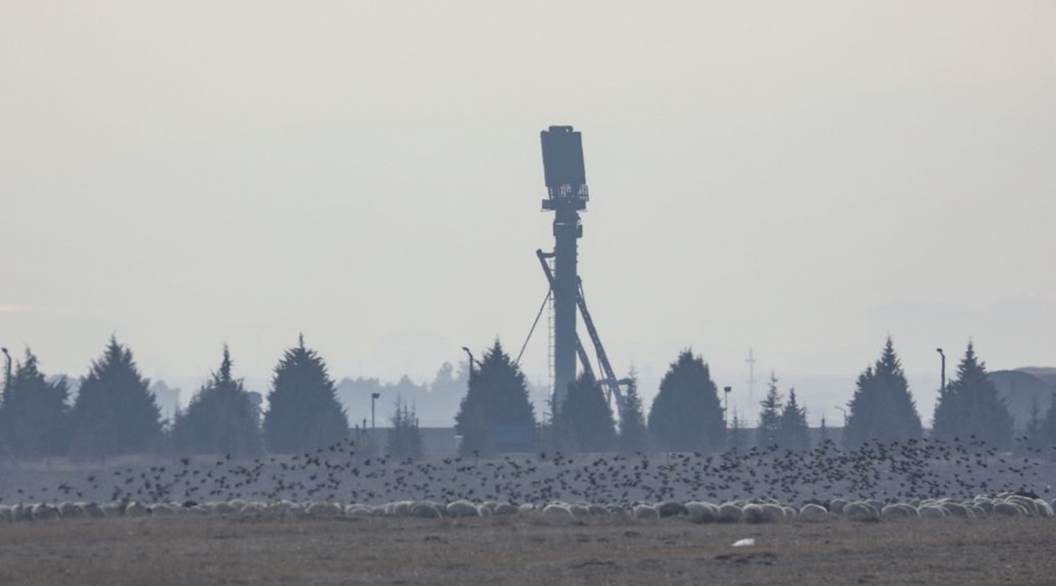 Turkey carried out the first tests of the radar of the S-400 air defence systems it is procuring from Russia with its F-16 and F-4 fighters on 25-26 November.