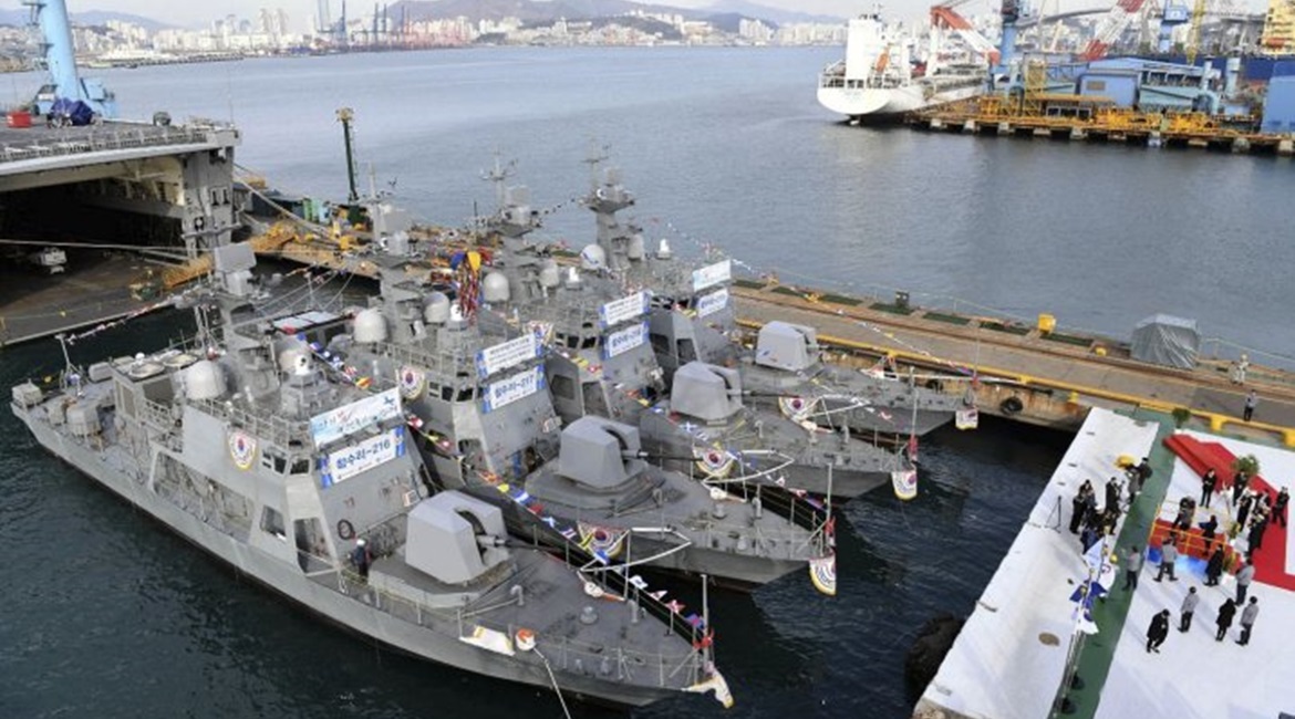 The four PKX-B-class fast attack craft launched by HHIC on 13 December bear pennant numbers 216, 217, 218, and 219.