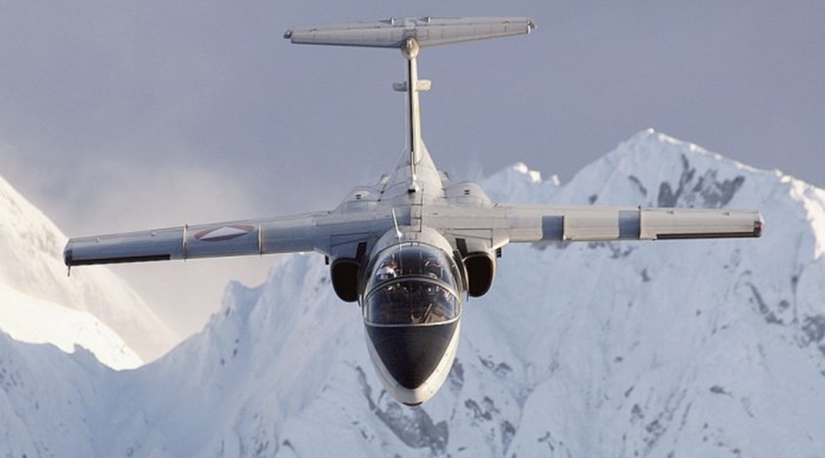 While Austria's Saab 105s may have been grounded and have little service life left, fixing their cracking-bolt issue is going to be cheaper than policing Austria's airspace with only Eurofighters, according to AAF sources.