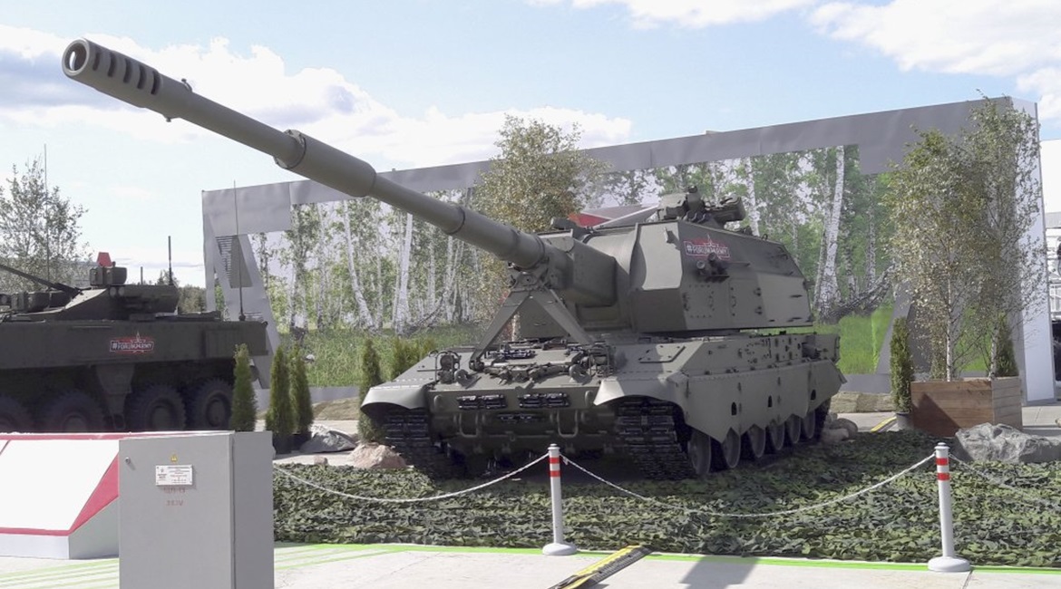 Russia's 2S35 Koalitsiya-SV SPH (pictured at Army 2018) has completed its preliminary company trials.