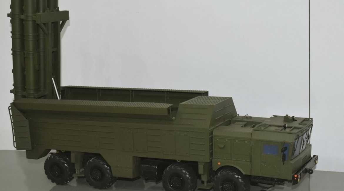 A scale model of the Almaz-Antey Club-T missile system was displayed at the 5-9 February Defexpo exhibition in Lucknow, northern India.