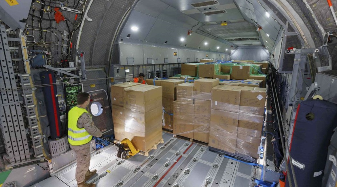 'Thousands' of face masks were delivered by Airbus to the Spanish Ministry of Defence aboard an A400M transport aircraft on 23 March.