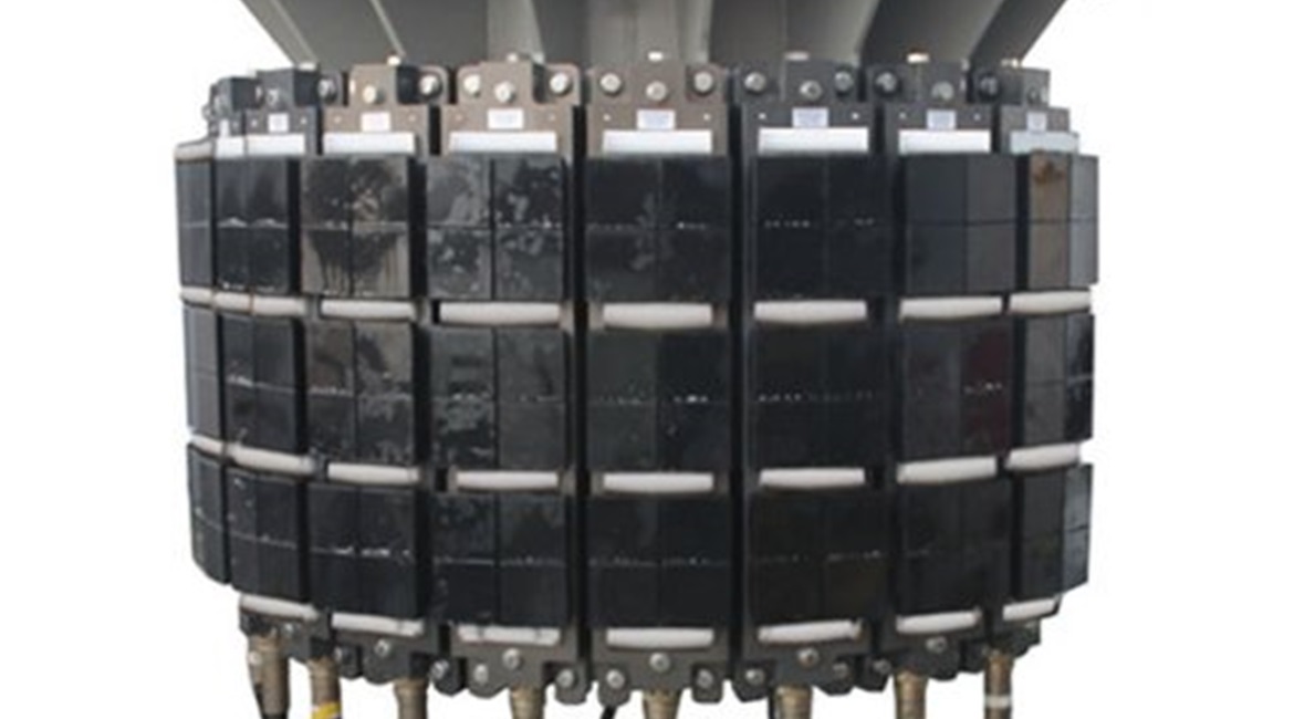 The new outboard array associated with Sonar 2150.