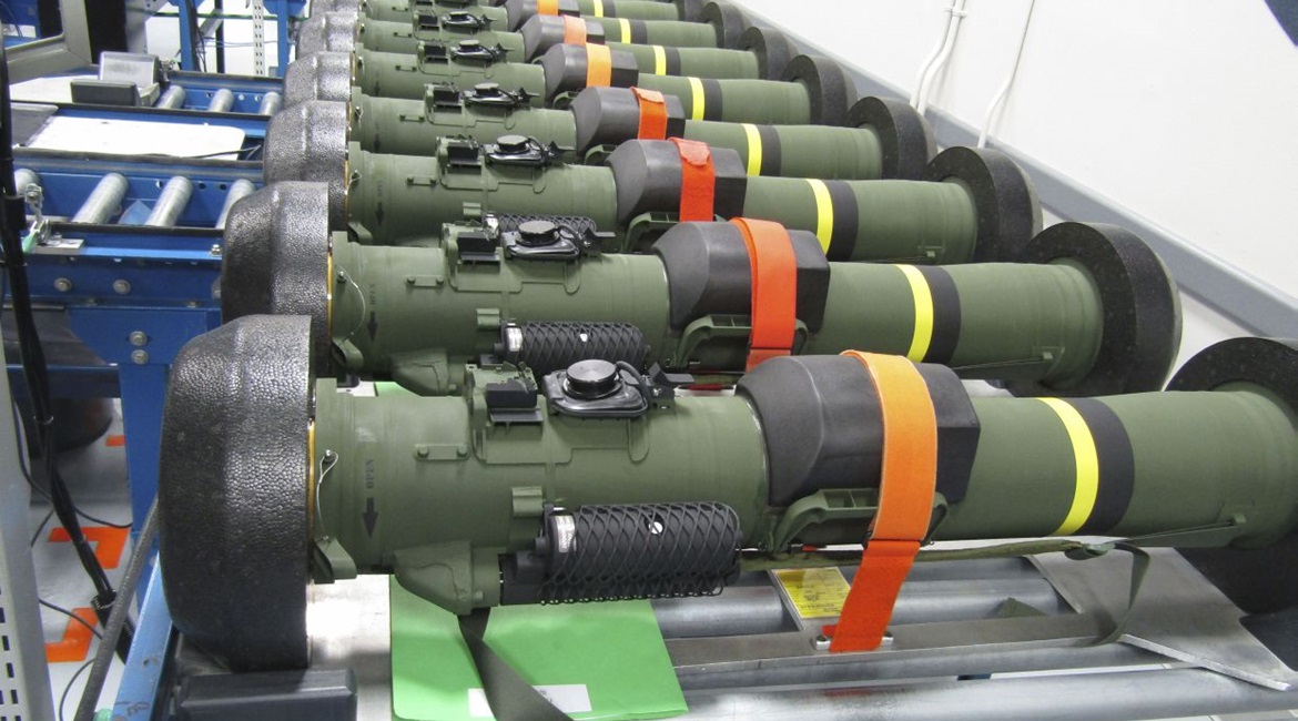 The US Army is expected to take delivery of the new production Javelin FGM-148F guided anti-armour missile later this year.