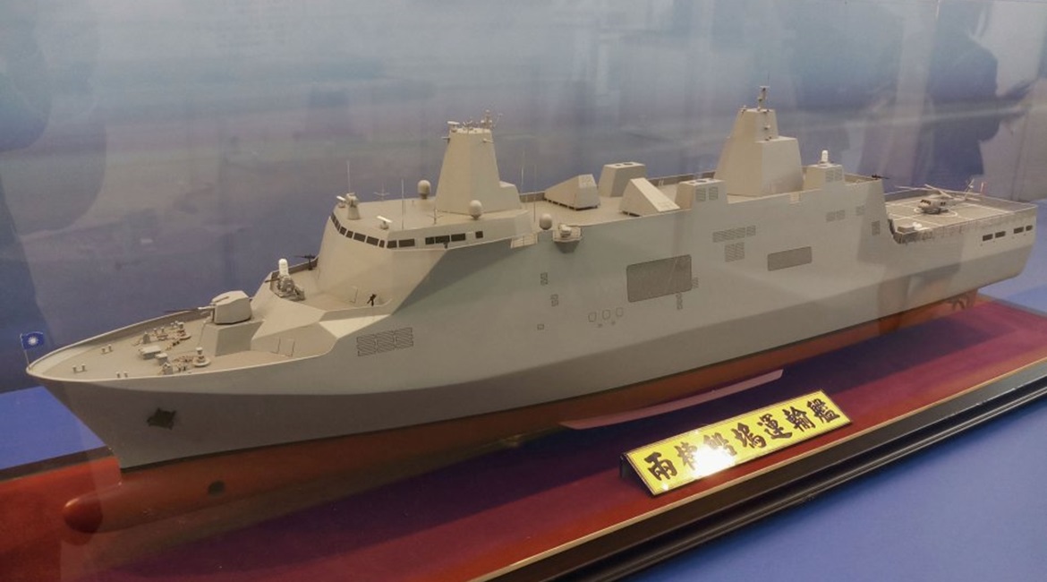 A model of the RoCN's future LPD was displayed at the 2018 Kaohsiung International Maritime and Defence exhibition. Taiwanese shipbuilder CSBC Corporation held a keel-laying ceremony for the vessel on 9 June 2020.