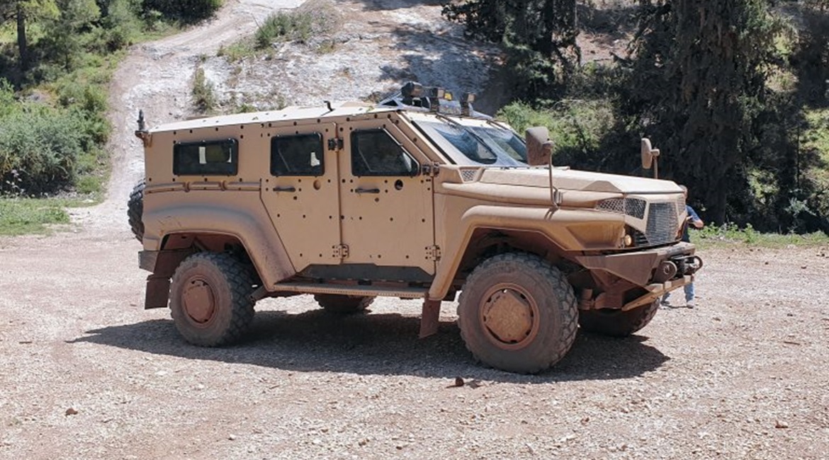 Israel's Plasan has introduced the 4×4 StormRider armoured vehicle.