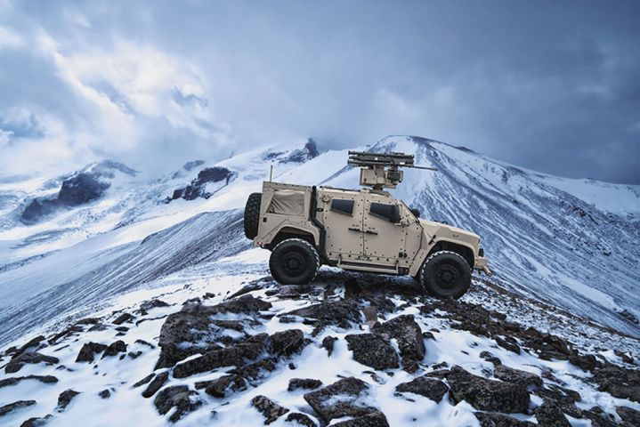 The US Army recently awarded Oshkosh with a USD127 million JLTV contract. Above is a JLTV outfitted with a short-range air defense system. (Oshkosh Defense )