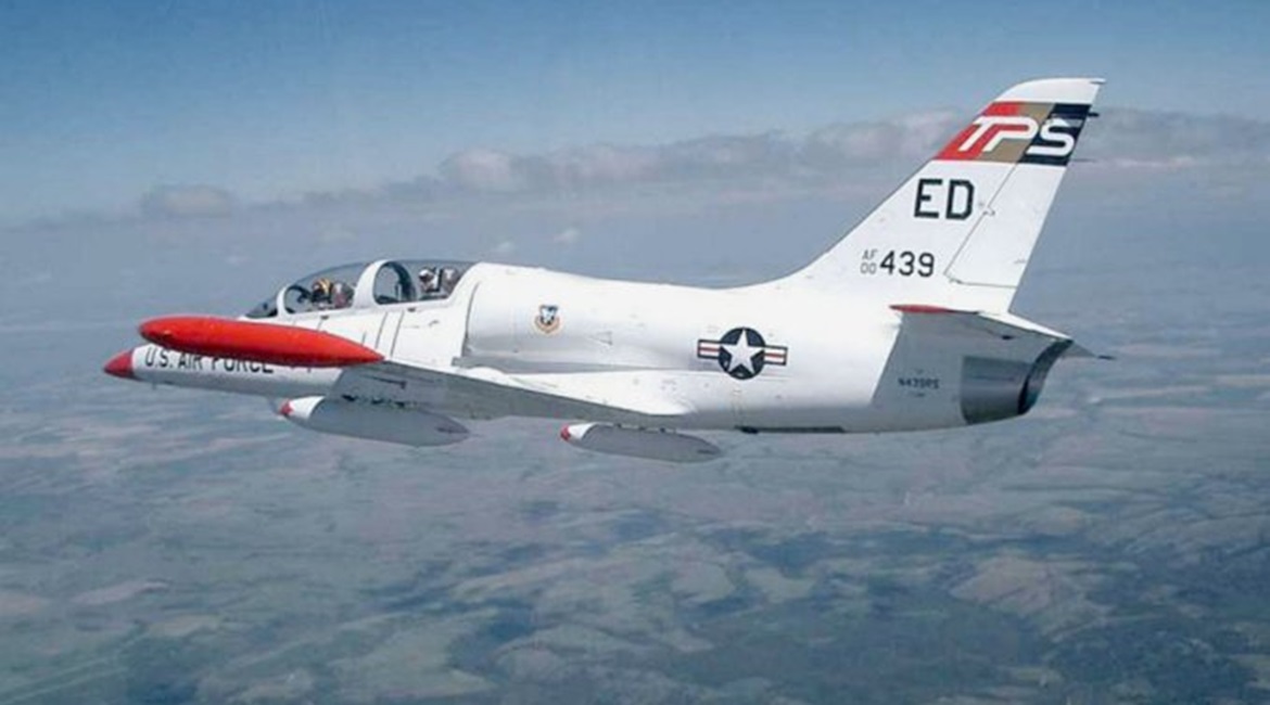A L-39 in US Air Force colours in a 2003 photo. Under a contract recently awarded by DARPA for Ace Combat Evolution, Calspan will modify up to four L-39s to implement and demonstrate advanced human machine interfaces and artificial intelligence algorit...