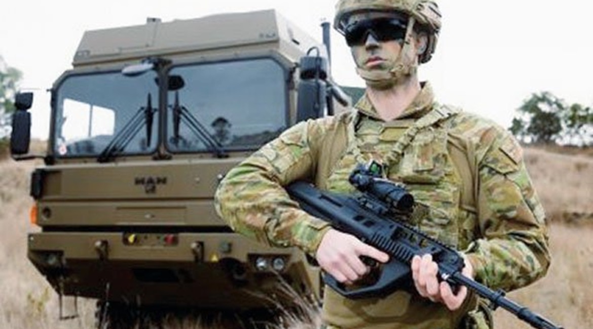 An Australian soldier carrying an EF88 Austeyr 5.56 mm rifle. Canberra announced on 13 July that it will procure 8,500 additional units of this weapon for the ADF.