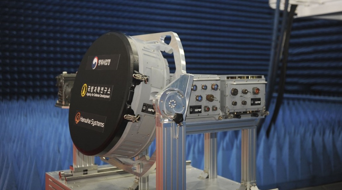 South Korea unveiled a locally developed AESA radar prototype on 7 August for use by the country's next-generation multirole fighter aircraft under the KF-X programme.