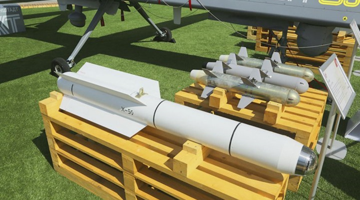 KTRV's Kh-50 guided missile (foreground) next to three TsNIIKhM KB-20 guided bombs for the Orion UAV (background) at Army 2020.