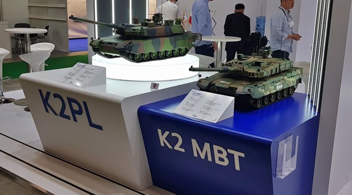 Hyundai Rotem presented models of the K2 and K2P2 MBTs at MSPO 2020.