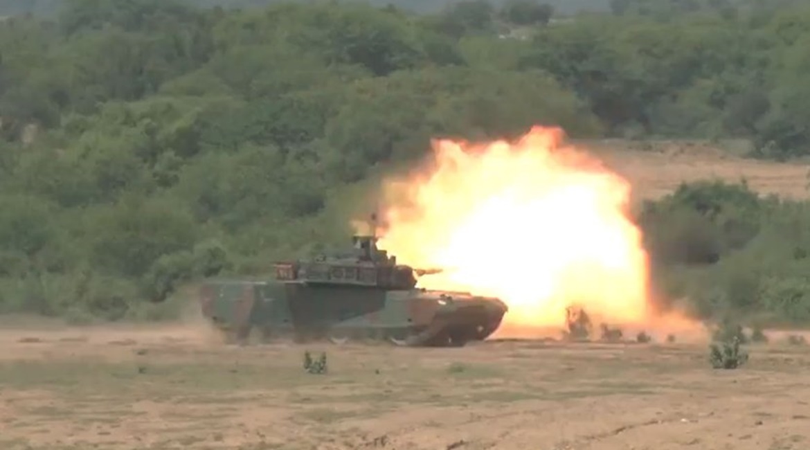 A screengrab from video footage released on 22 September by ISPR showing a VT4 MBT taking part in a demonstration on 22 September at the field firing ranges near the city of Jhelum in Pakistan's Punjab Province.