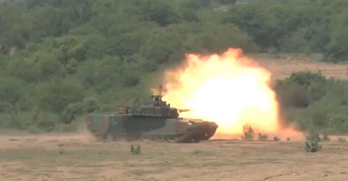 A screengrab from video footage released on 22 September by ISPR showing a VT4 MBT taking part in a demonstration on 22 September at the field firing ranges near the city of Jhelum in Pakistan's Punjab Province.