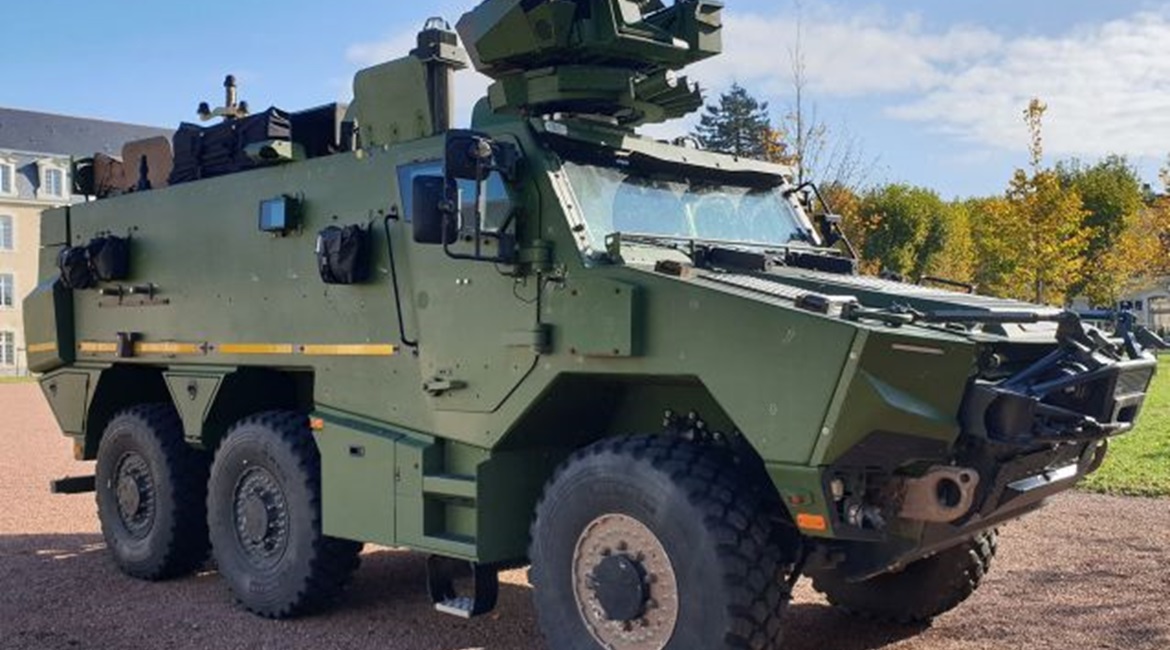 The French Army's Ecole du Génie has unveiled the Griffon Génie prototype.