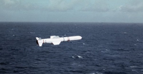 A Harpoon missile in flight. The DSCA announced on 26 October that the US State Department approved a potential USD2.37 billion FMS to Taiwan of up to 100 Boeing HCDSs and up to 400 RGM-84L-4 Harpoon Block II anti-ship missiles along with related equip...