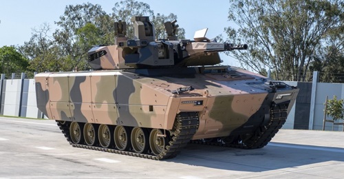 Rheinmetall unveiled on 10 November the first of three Lynx KF41 IFVs that will compete with Hanwha Defense's AS21 Redbacks for Australia's Project Land 400 Phase 3.