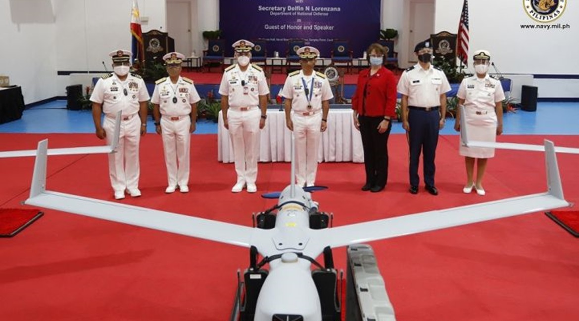 The PN formally received an Insitu Inc ScanEagle 2 UAS from the United States in a ceremony held on 25 November at Naval Base Heracleo Alano.