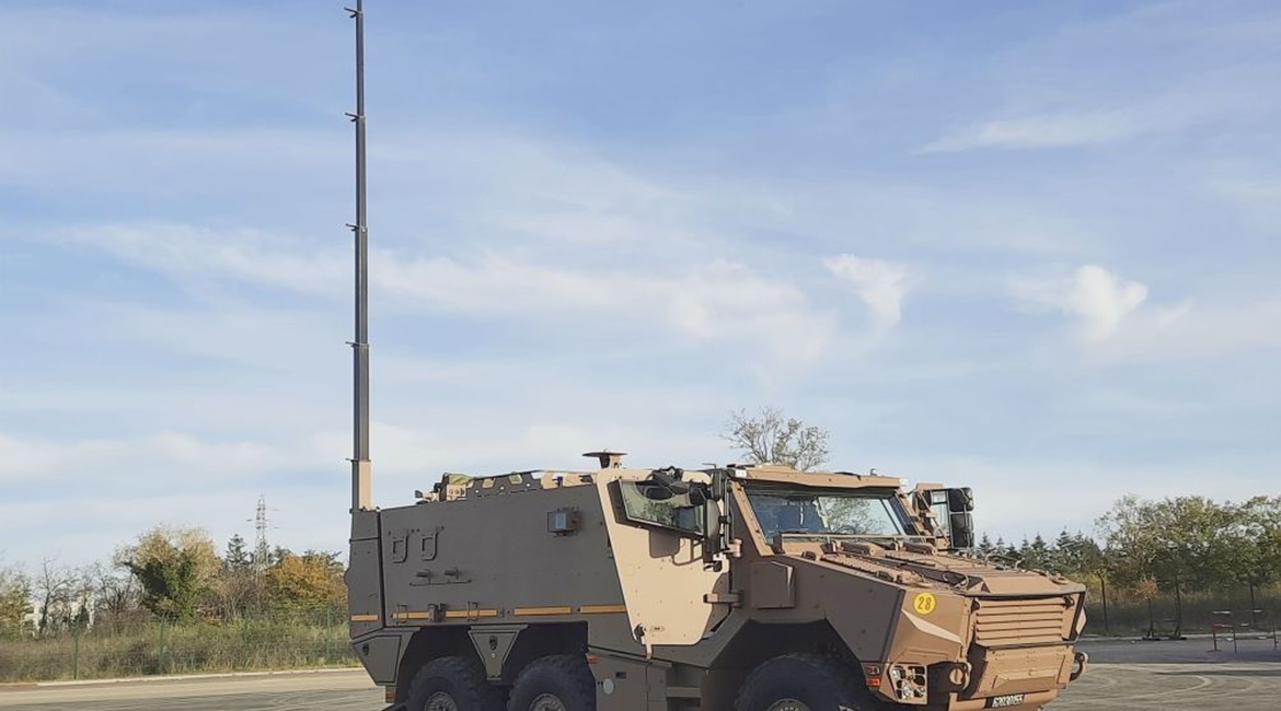 The DGA qualified the Griffon command post vehicle on 13 November.