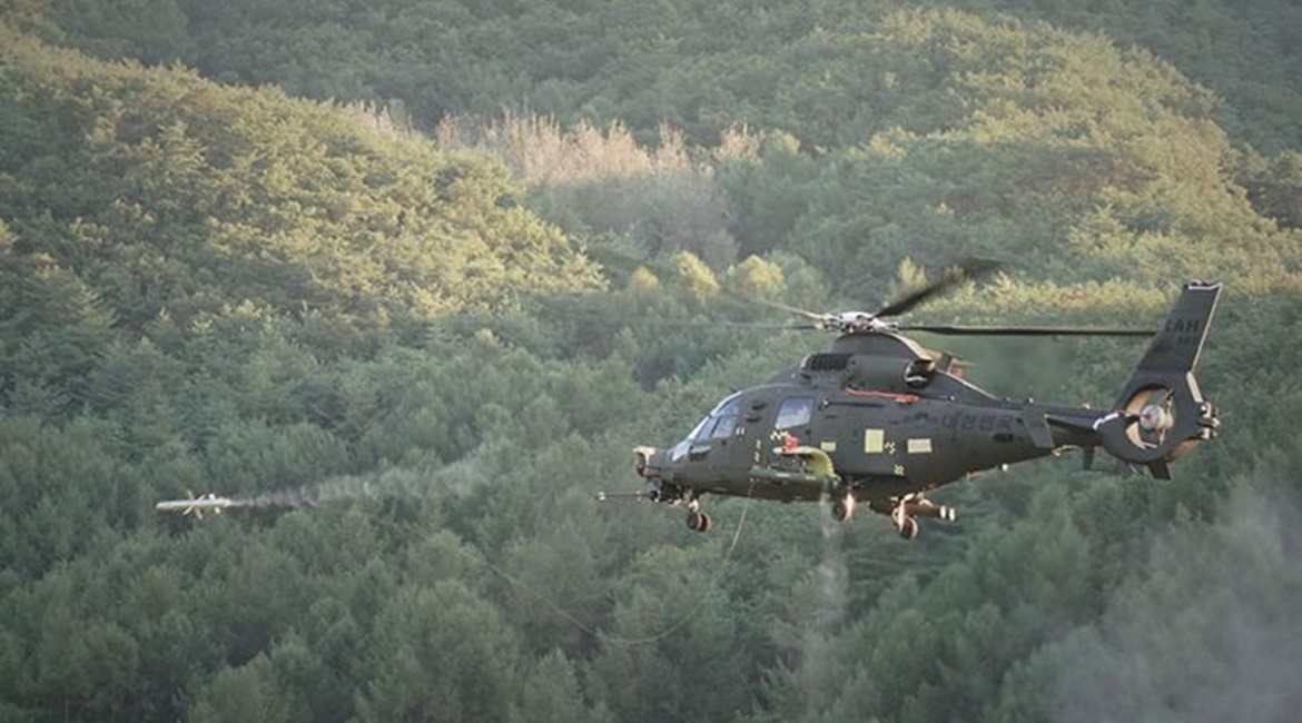 KAI announced on 11 December that DAPA provisionally declared the LAH helicopter (seen here test-firing the locally developed Chungum ATGM) fit for combat operations.