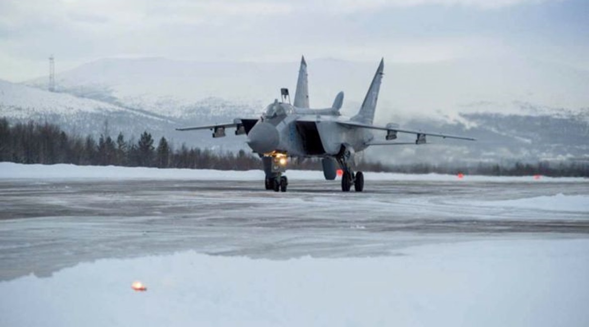 MiG-31BM arriving in Novaya Zemlya to take up QRA.