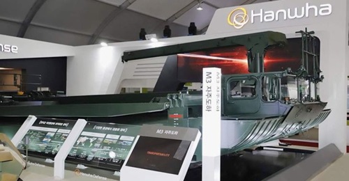 An M3 amphibious rig displayed by Hanwha Defense during the Seoul International Aerospace & Defense Exhibition 2019 (ADEX 2019). In early January 2020, South Korea's DAPA formally selected a localised version of the M3 to meet the RoKA's requirement fo...