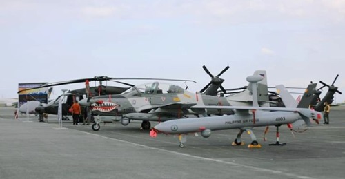 The PAF displayed several of its recently acquired aerial assets during a 12 February visit to Clark Air Base by President Rodrigo Duterte. The assets included S-70i Black Hawk helicopters, A-29B Super Tucano aircraft, a C-130H transport, as well as He...