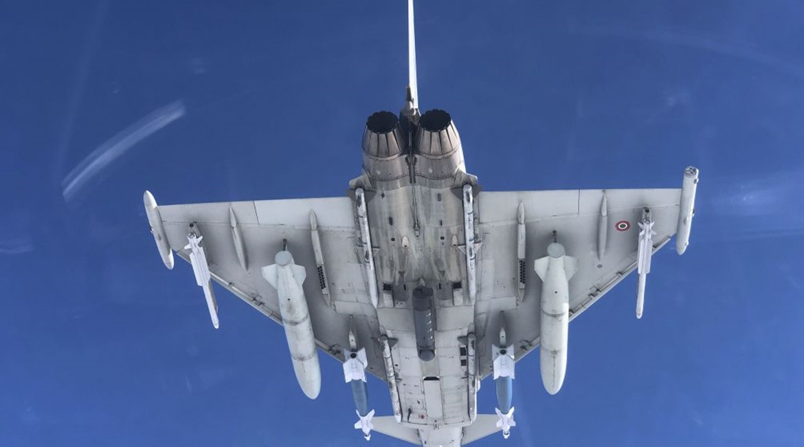 An Italian Eurofighter displaying a multirole combat load. Until very recently it has been used by the Italian Air Force exclusively in the air-to-air role.