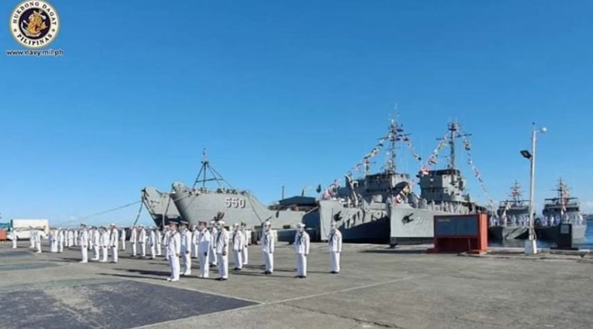 The PN decommissioned four vessels (the first four from right to left) in a ceremony held on 1 March at Naval Base Heracleo Alano at Sangley Point, Cavite City. They included the service's last two Tomas Batilo-class fast attack craft, its final Rizal ...