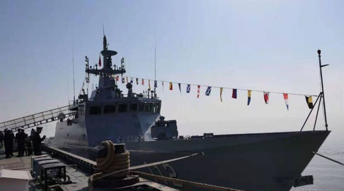 (pictured here in China during its handover ceremony to the RMN on 14 January) was commissioned into the RMN's 11th LMS Squadron at Sepanggar in a ceremony held on 5 March.