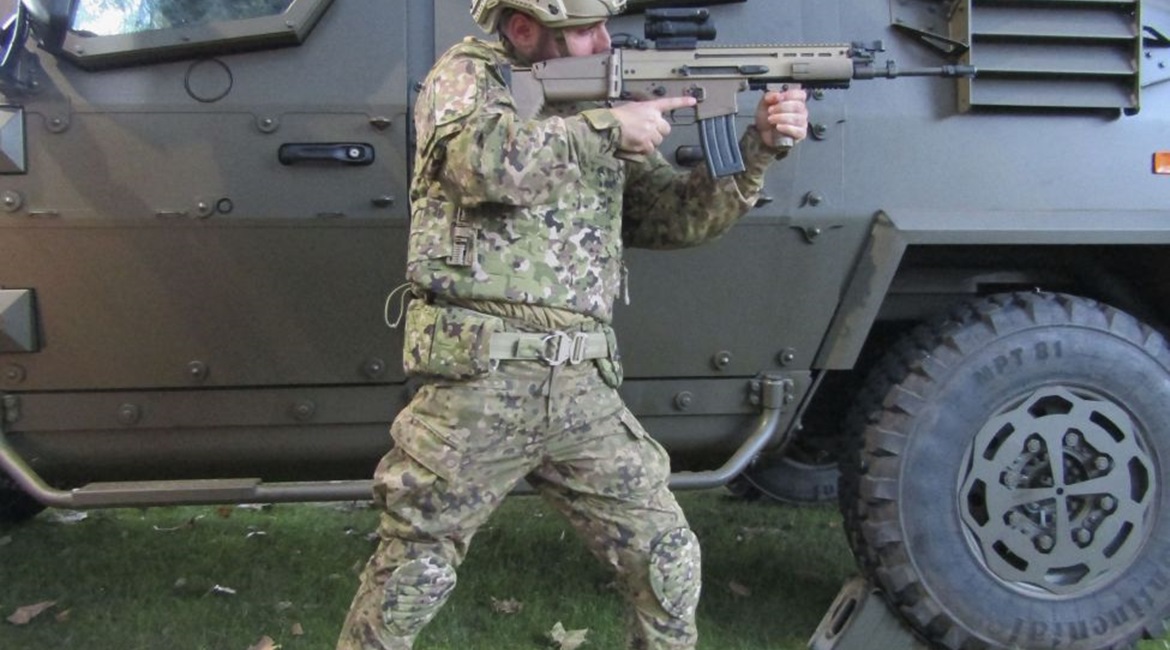 The SCS programme is outfitting Portuguese dismounted soldiers with an array of new equipment.